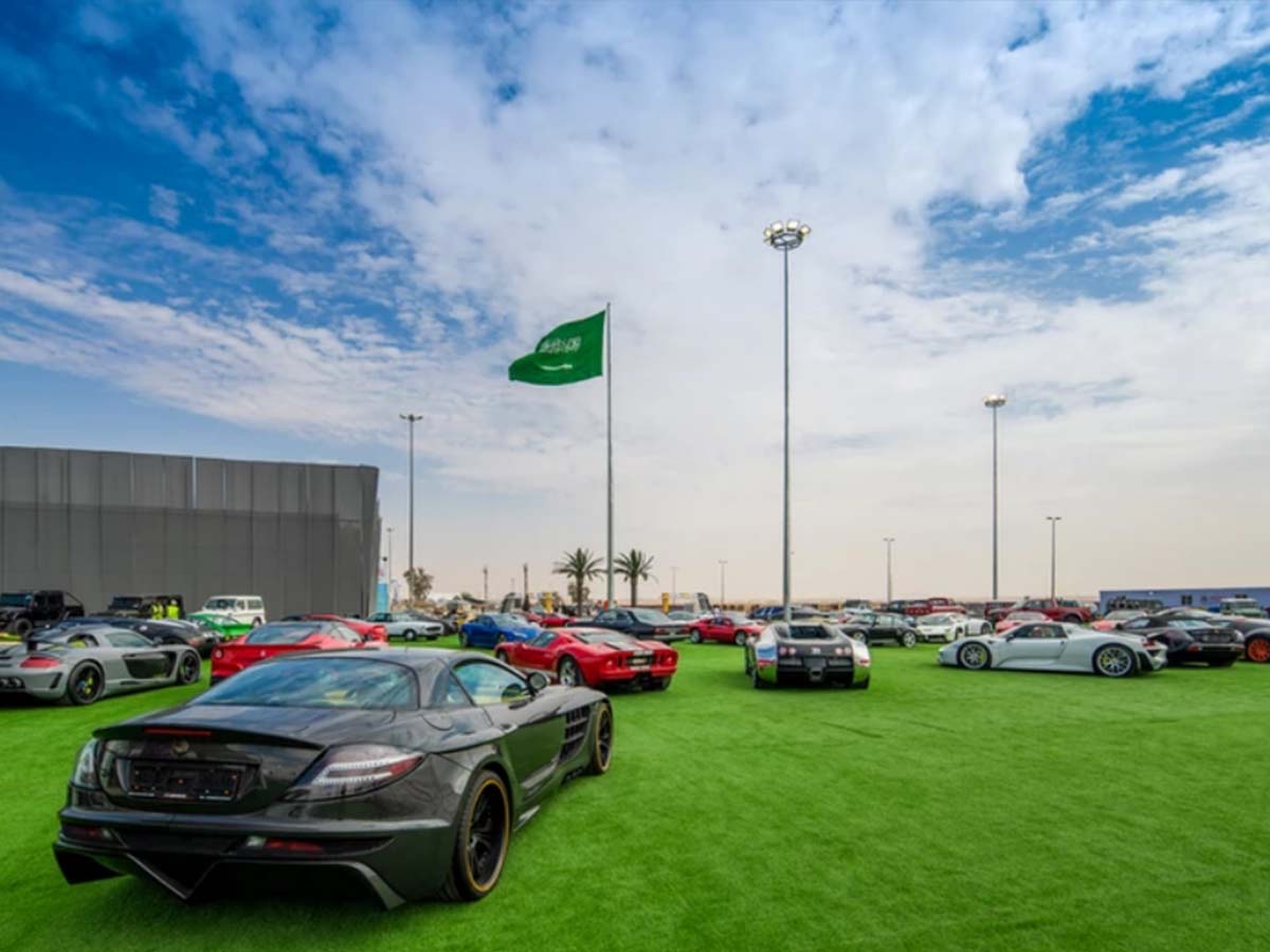 CarSwitch - كارسويتش - ودك تبيع أو تشتري سيارة مستعملة ؟ خليها علينا